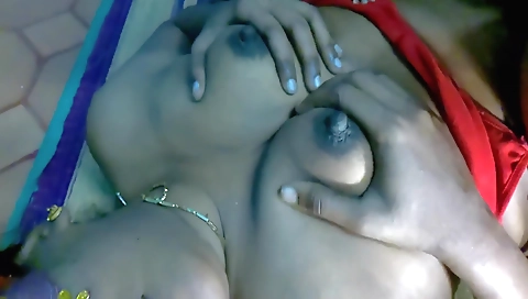 Ebony mature milf making a sexy movie with her lover