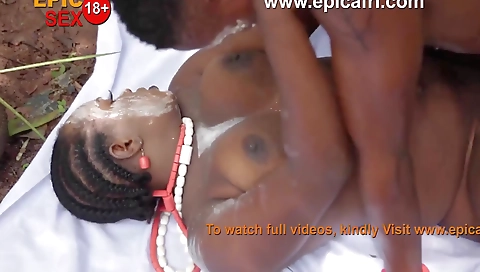 Amateur ebony babe with a sexy ass rides a big cock