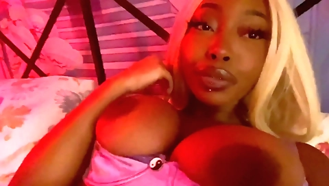 Ebony woman plays with toys and gets a nice orgasm