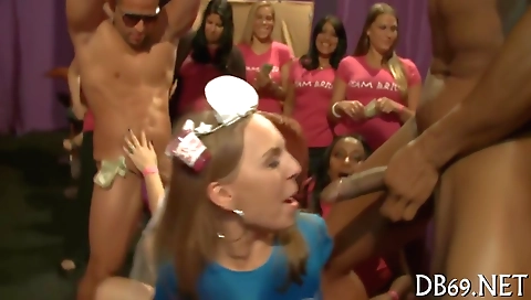 Amateur black teen seduces a black dude in a group sex