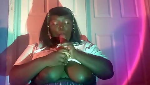 Ebony teen enjoys her first blowjob in webcam video