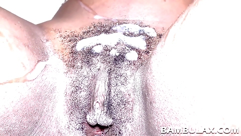 Sexy ebony woman is fucked by his buddy in the car