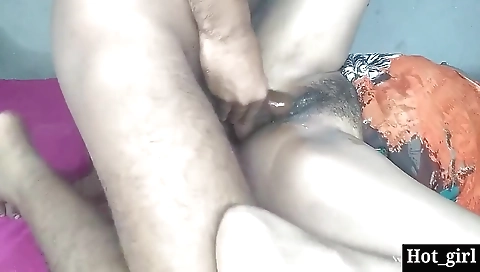 Ebony hairy babe wants to have a nice hairy pussy sex