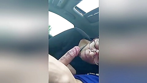 Nerdy Thot Blowjob In The Car